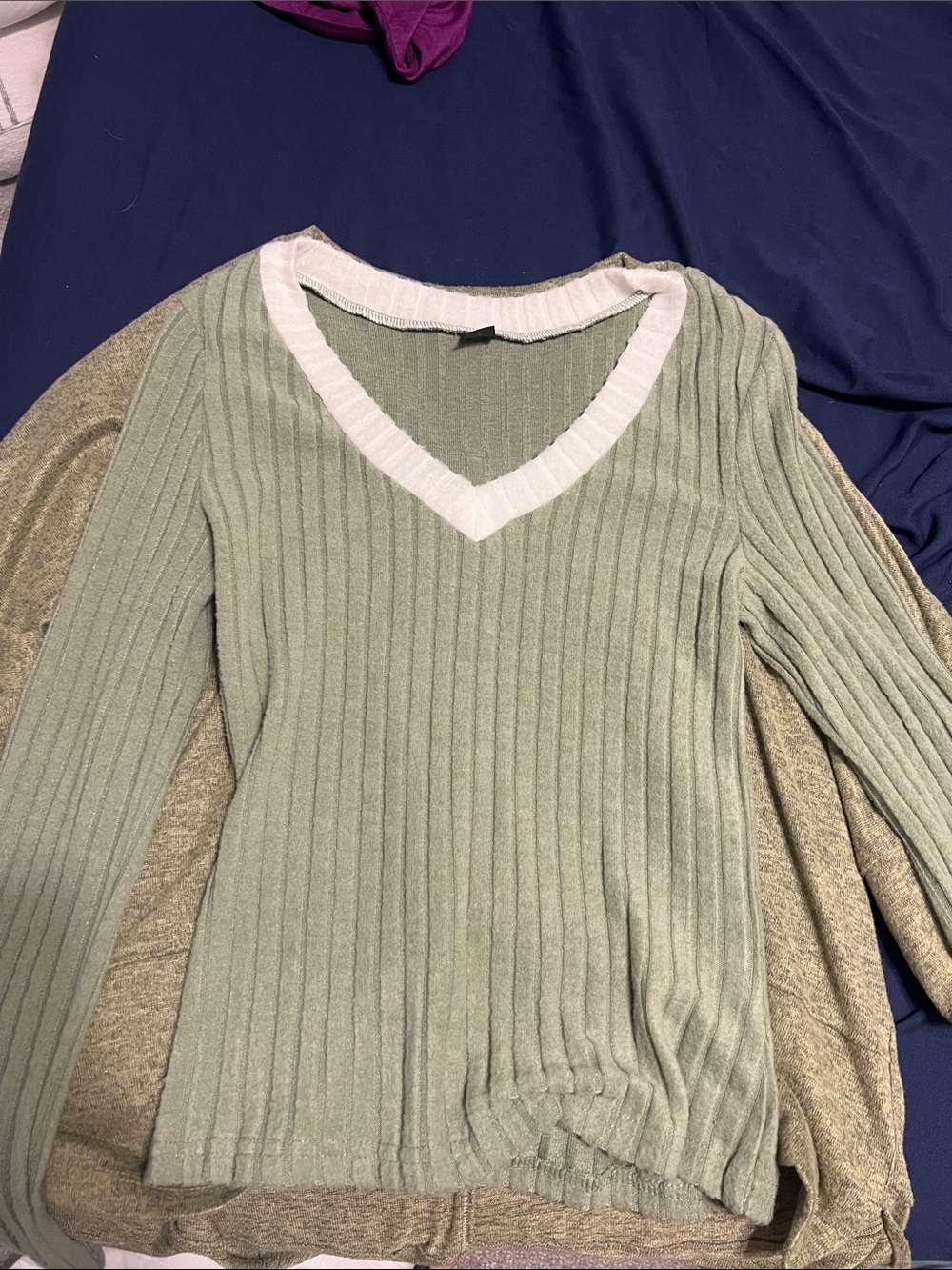 Women’s Long/Half Sleeve Shirt, Sweater Bundle - Picture 4 of 8
